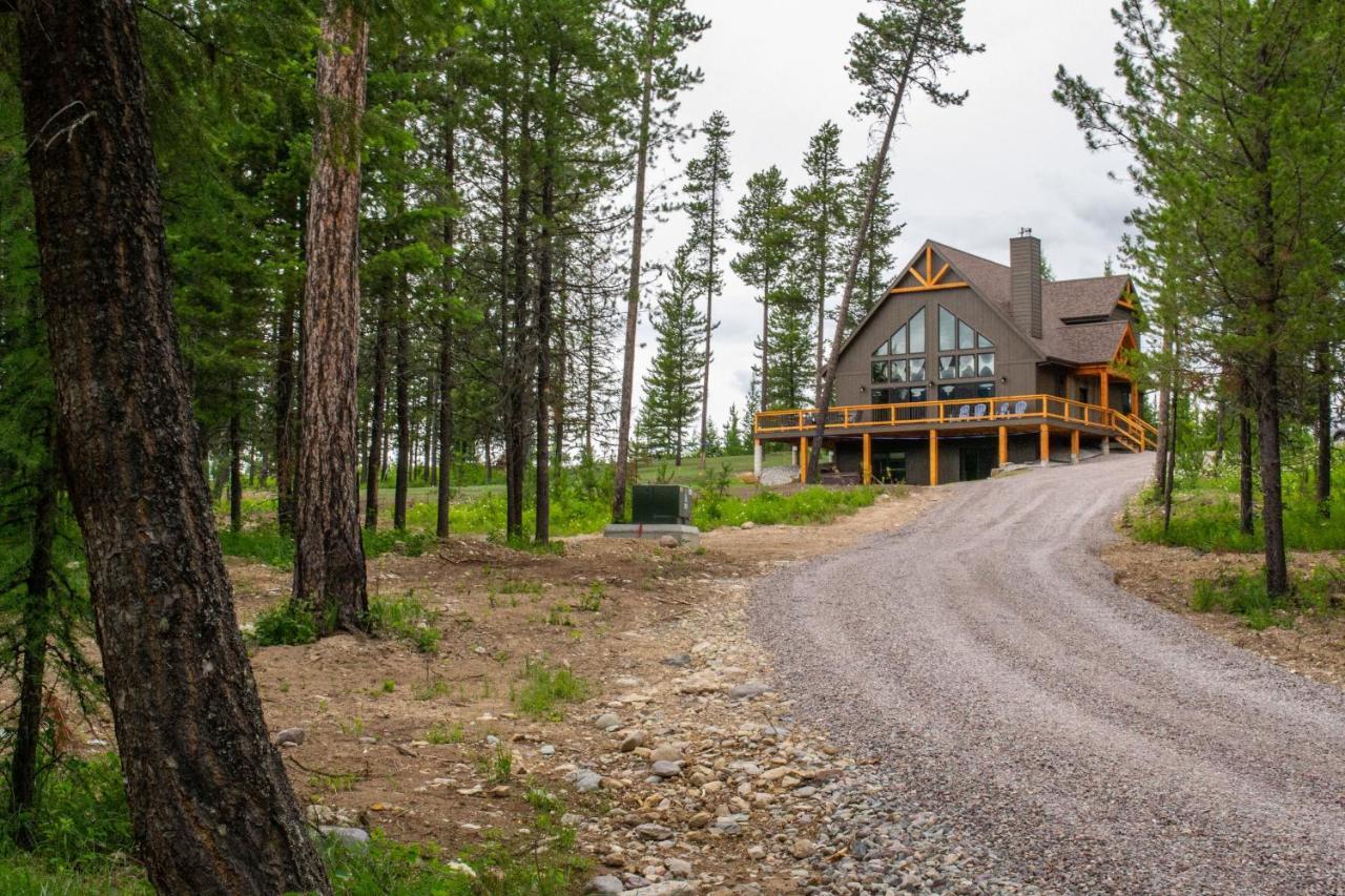 Glacier Homestead Coram Екстер'єр фото