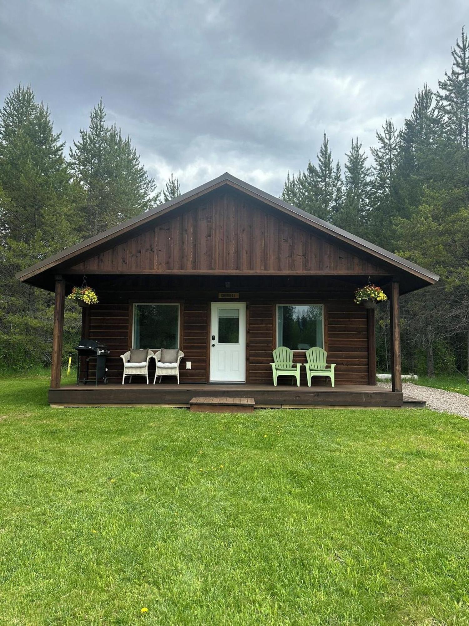 Glacier Homestead Coram Екстер'єр фото