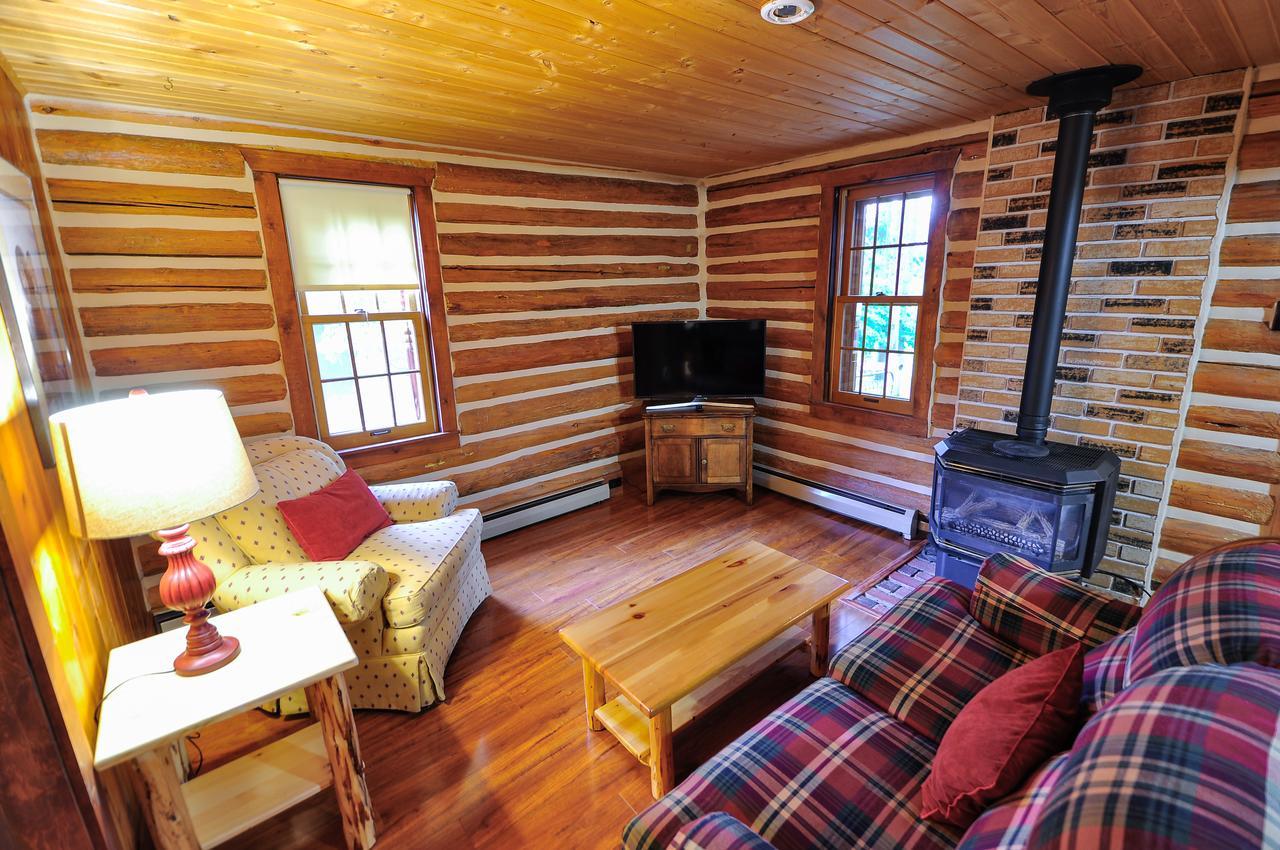 Glacier Homestead Coram Екстер'єр фото