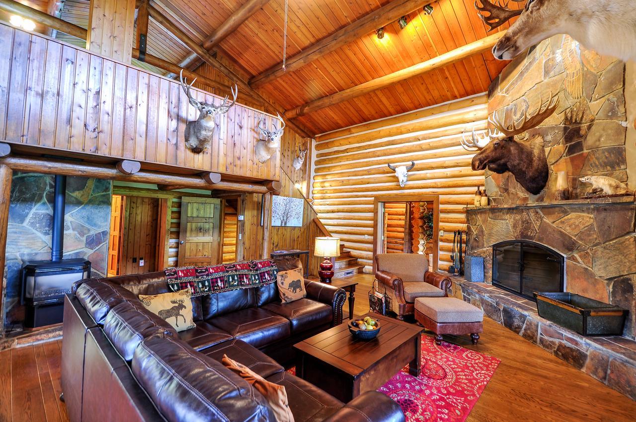 Glacier Homestead Coram Екстер'єр фото